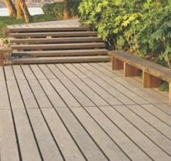 塑木地板与护栏 户外空间的美学与实用结合